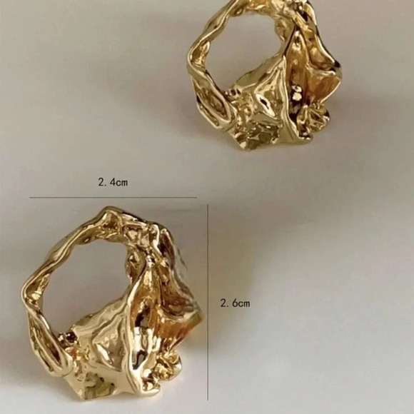 Fashionable Geometric Decor Stud Earrings - Picture 2 of 3